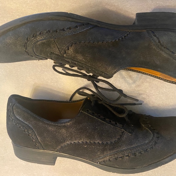 Black Suede Earthies Lisbon Rock Oxford Flats Women size 8.5 - Picture 1 of 9